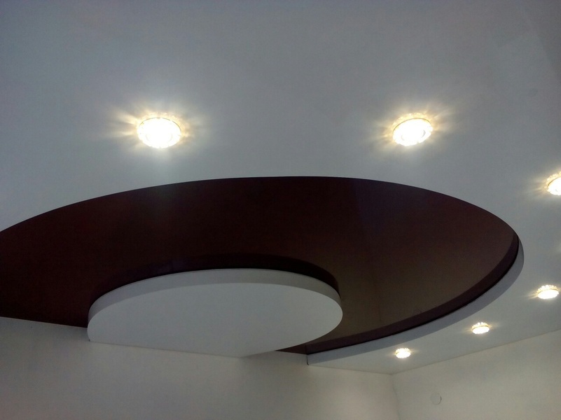 Натяжные потолки