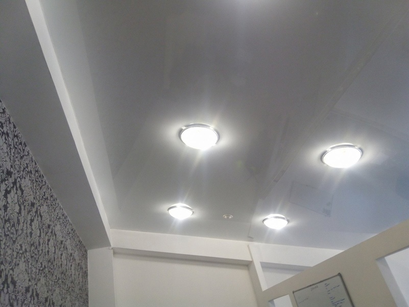 Натяжные потолки